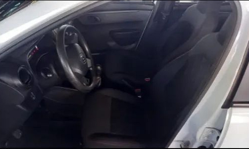 Renault Kwid Zen 1.0...