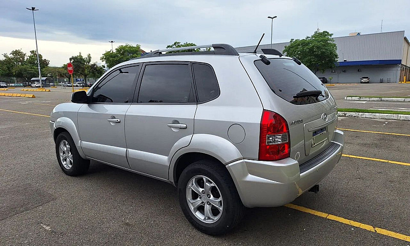 Hyundai Tucson 2.0 1...