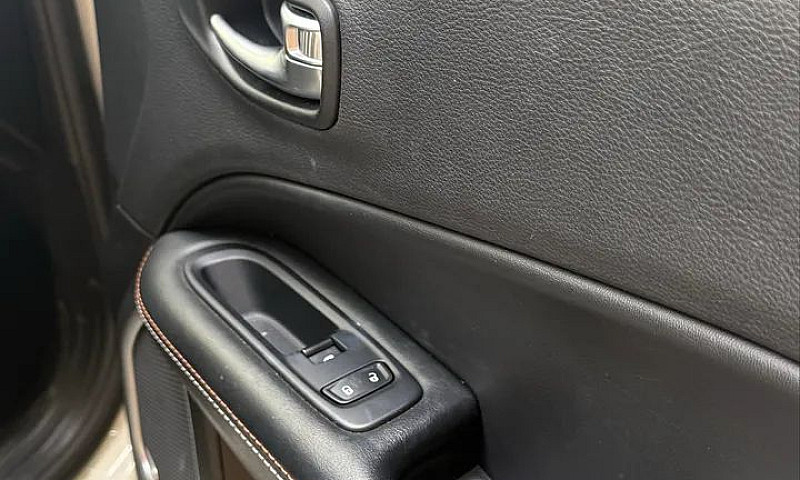 Jeep Compass Longitu...