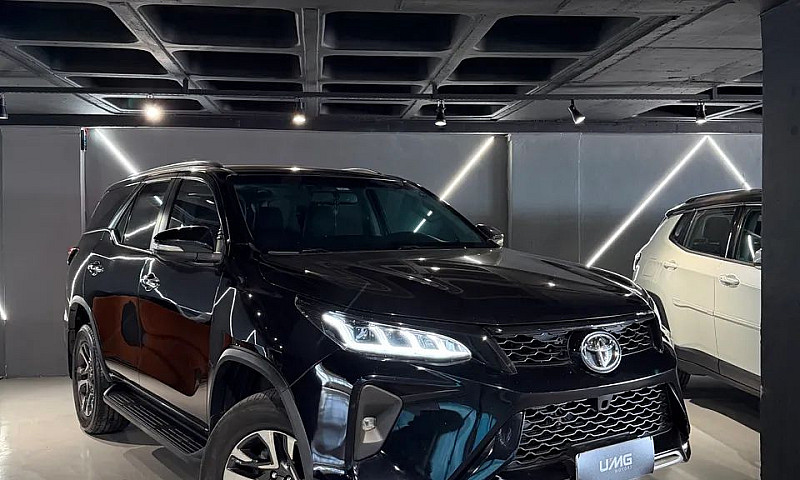 Toyota Hilux Sw4 Srx...