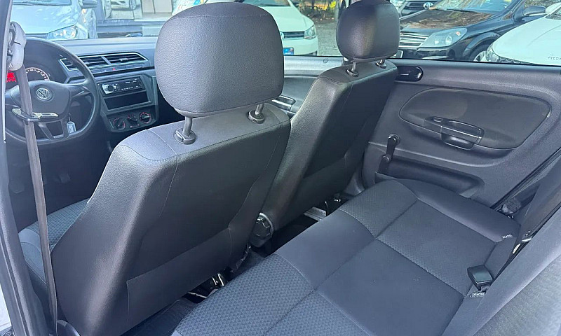 Volkswagen Voyage 1....