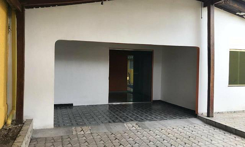 Casa Manoa . Três Qu...