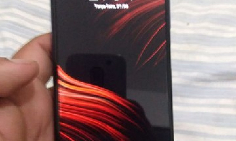 Vendo Poco X3 Zerado...