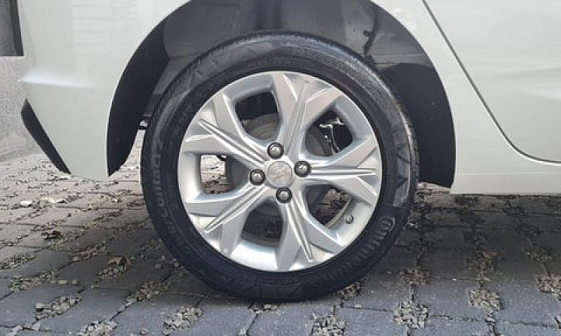 Chevrolet Onix 10Tat...