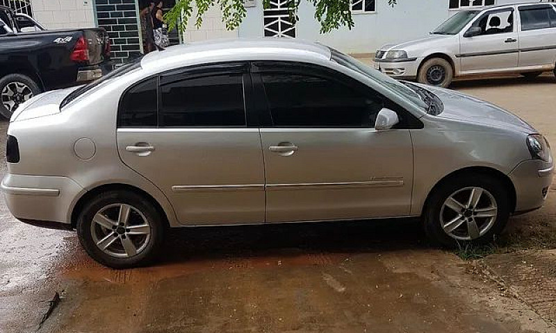 Vw Polo Sedan...