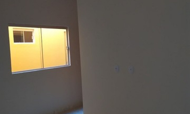 Casa Com 2 Dormitóri...