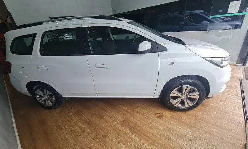 Chevrolet Spin Lt 1....