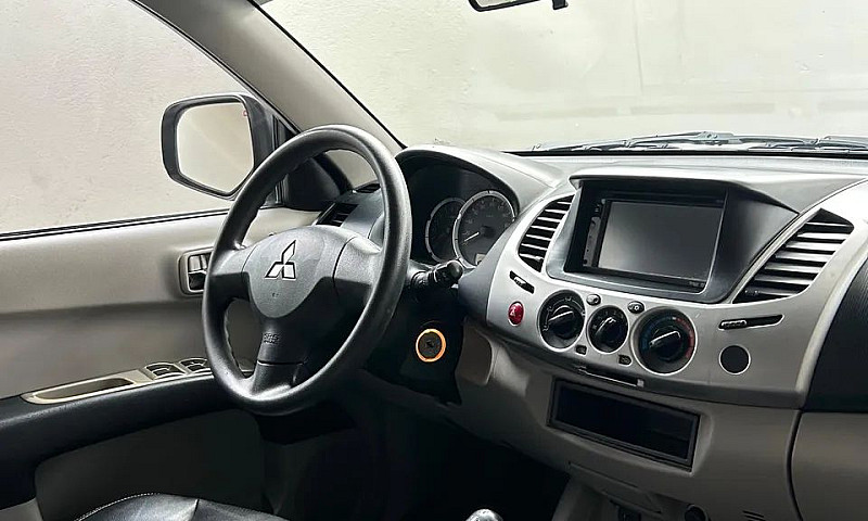 Mitsubishi L200 Trit...