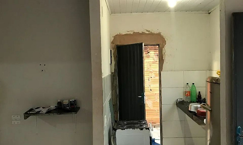 Vende-Se Casa Vitóri...