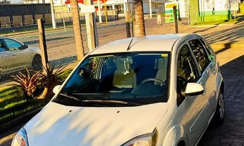 Ford Fiesta Se 1.0 8...
