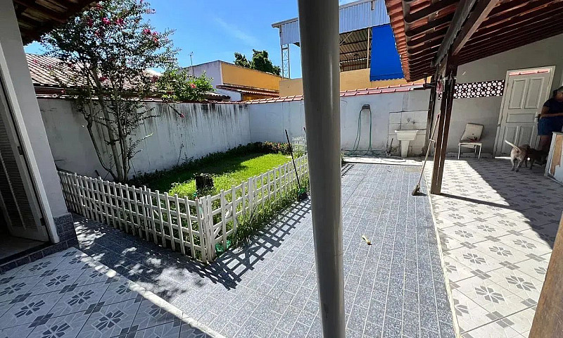 Casa Terrea Com Quin...