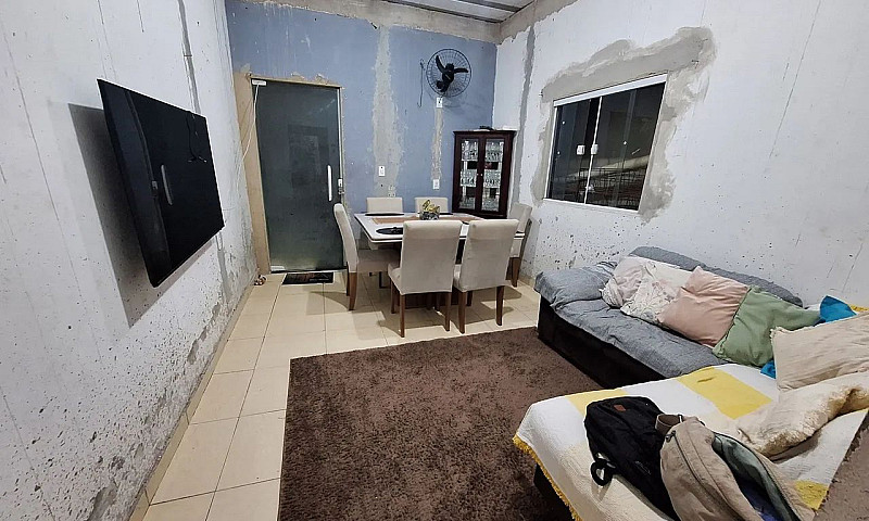 Vendo Essa Casa ...