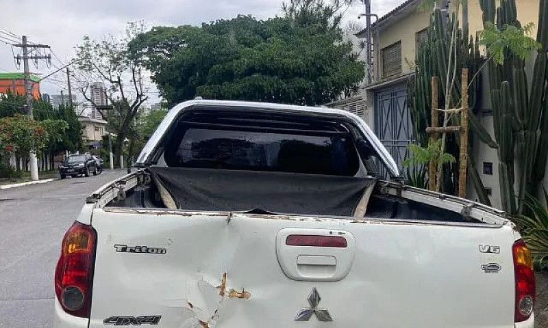 Mitsubishi L200 Trit...