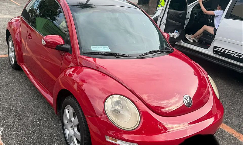 Volkswagen New Beetl...