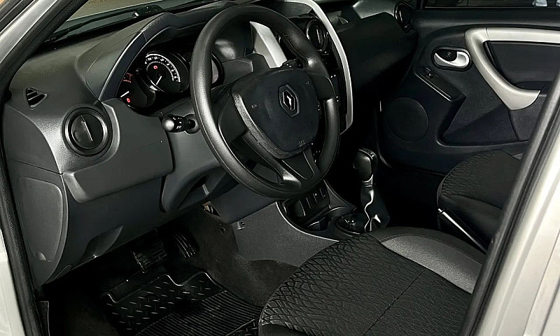 Renault Duster Expre...