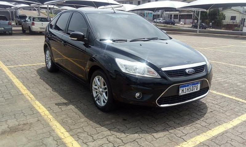 Ford Focus:...