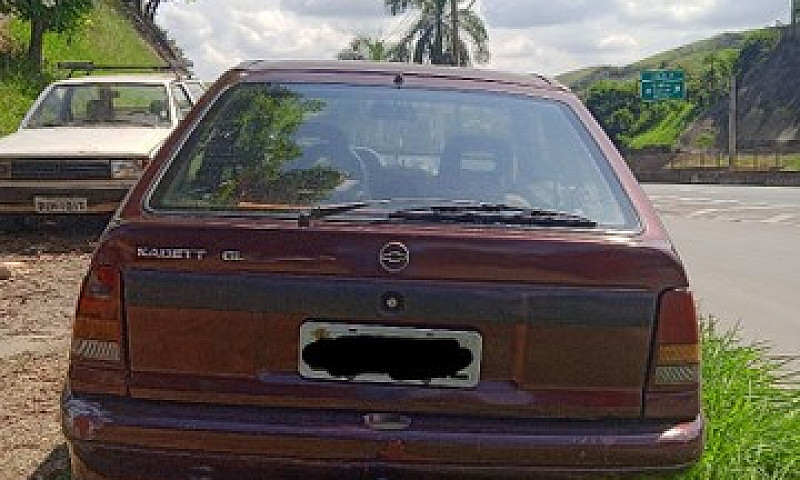Chevrolet Kadett 1.8...