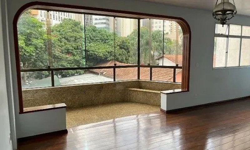 Apartamento De 4 Qua...