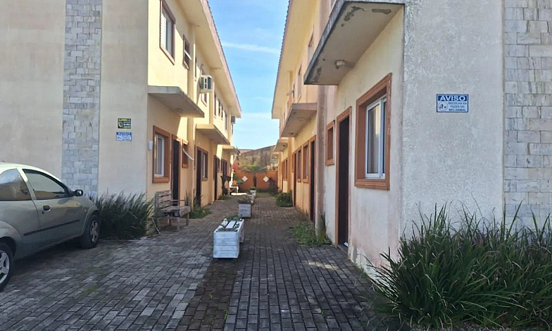 Casa Em Condomínio R...