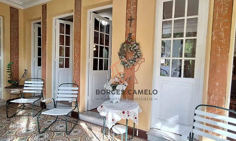 Casa Com 6 Dormitóri...