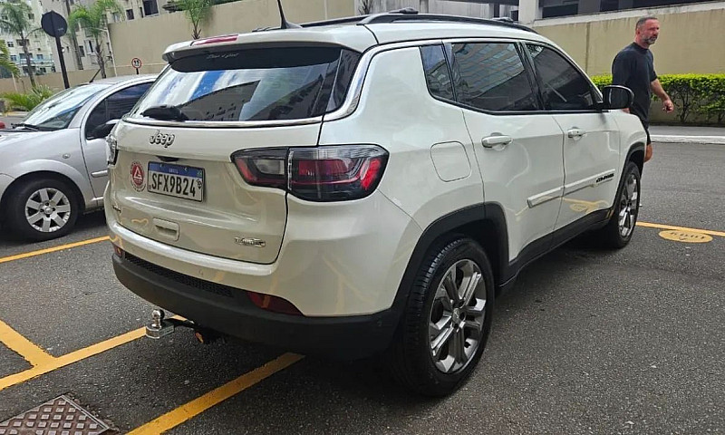 Jeep Compass Long. T...