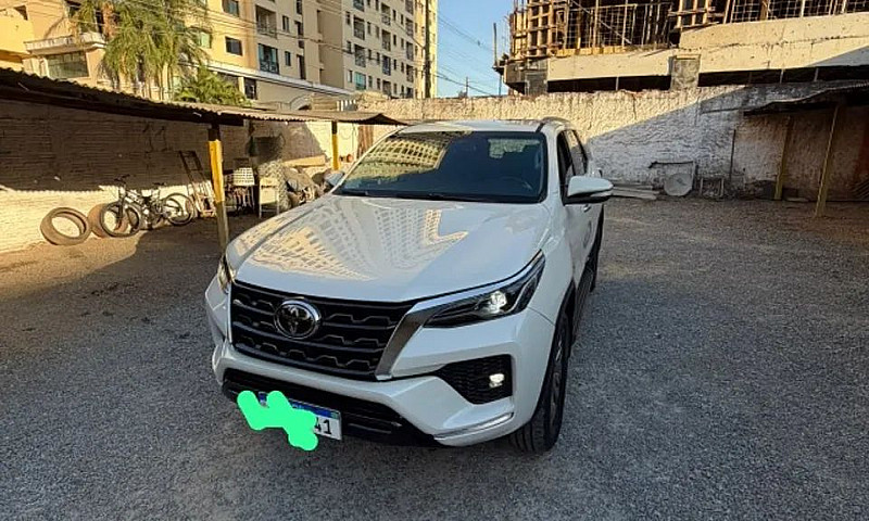 Toyota Hilux Sw4 Srx...