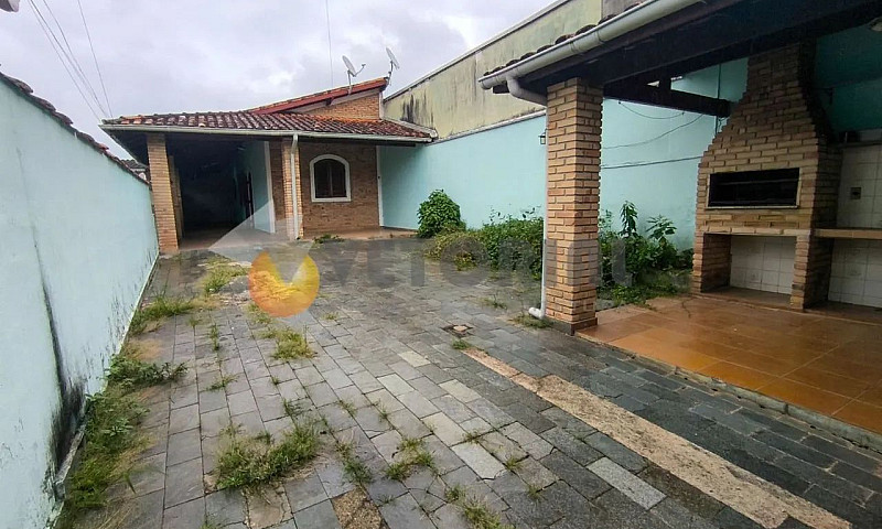Casa Com 02 Dormitór...