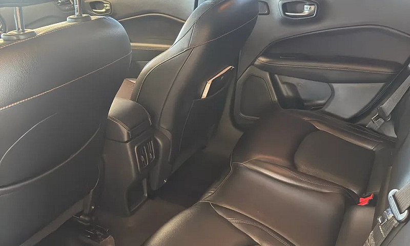 Jeep Compass Longitu...