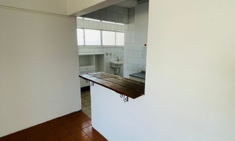 Alugo Apto 2 Quartos...