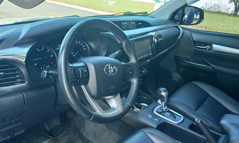 Toyota Hilux...