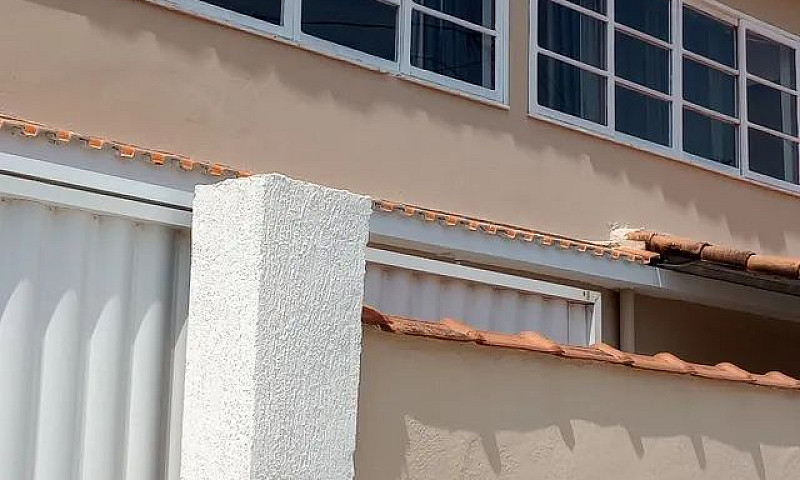 Sobradão Em Saquarem...