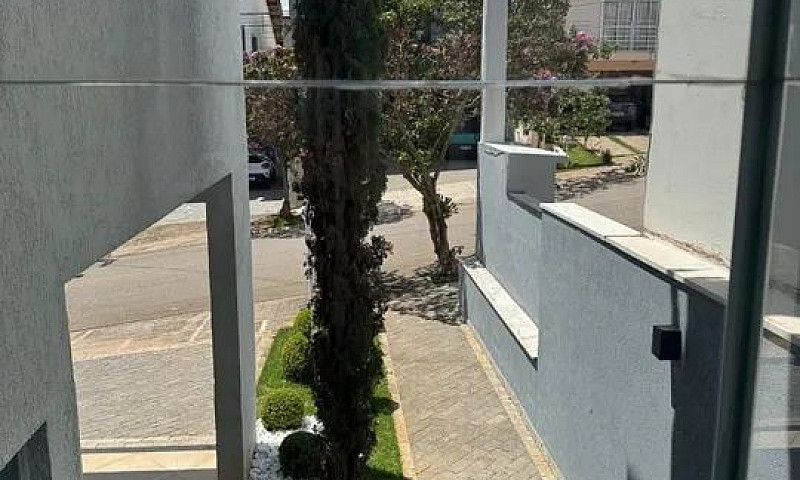 Vende-Se Casa No Con...