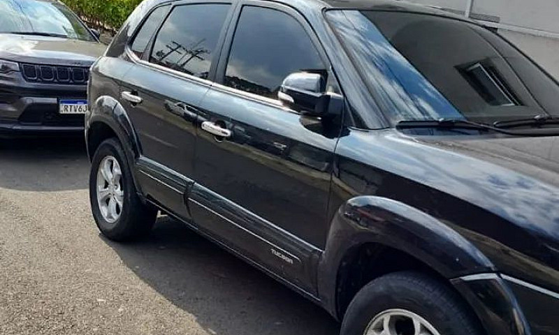 Hyundai Tucson 2.0 1...