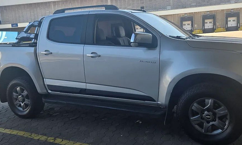 Chevrolet S10 Pick-U...