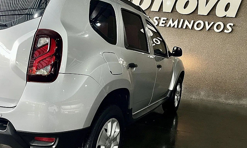 Renault Duster Expre...