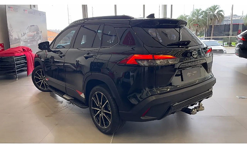 Toyota Corolla Cross...