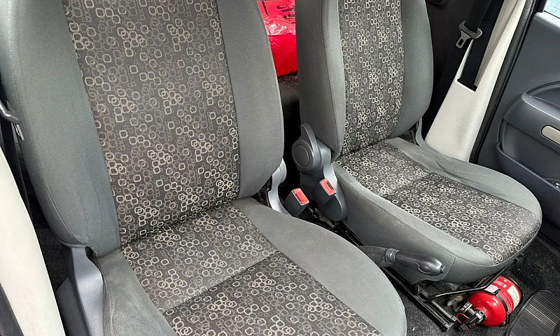 Fiat Uno Vivace Cele...
