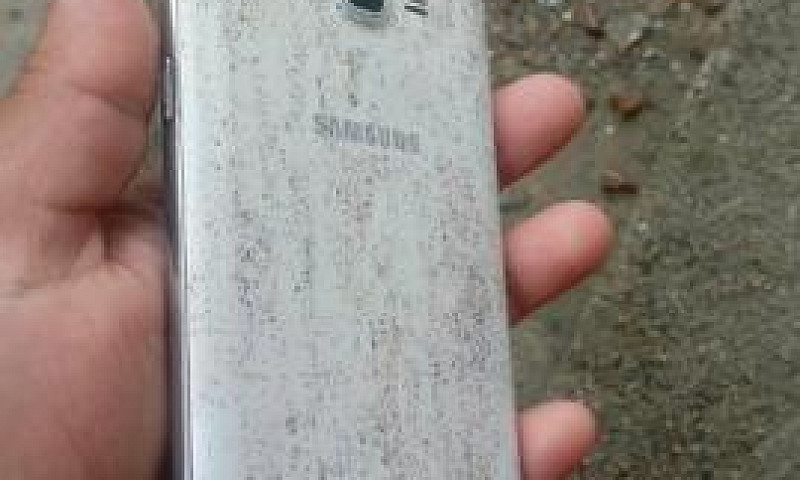 Samsung Galaxy J7...
