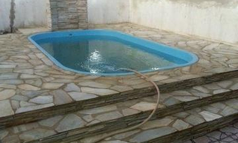 Casa A Poucos Metros...