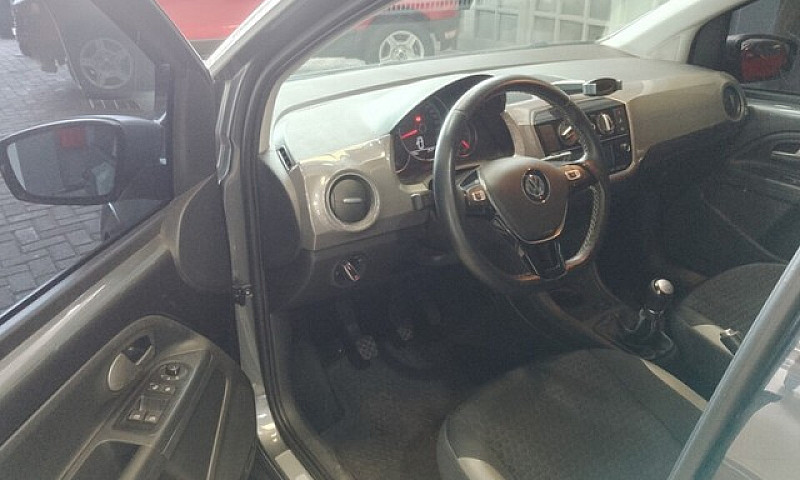 Volkswagen Up! Cross...