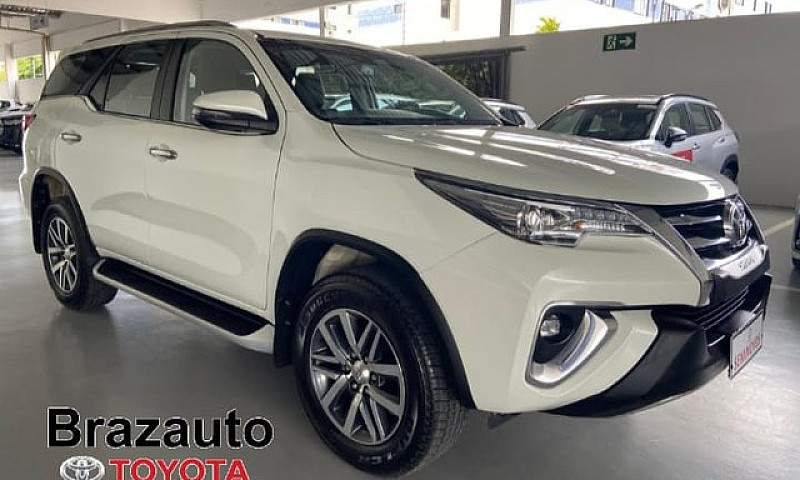 Toyota Hilux Sw4 2.8...