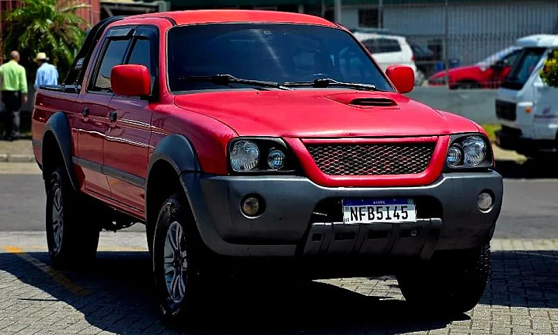 Mitsubishi L200 Outd...