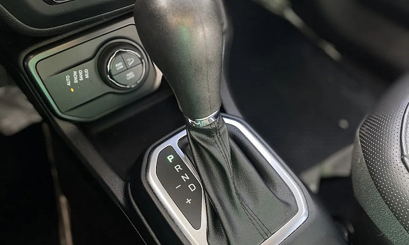 Jeep Renegade Longit...