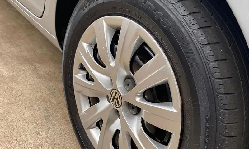 Volkswagen Fox 1.6 M...
