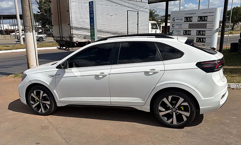Volkswagen Nivus Hig...