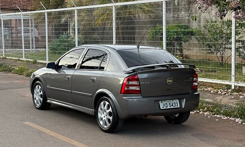 Chevrolet Astra Adva...