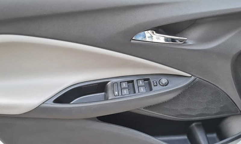 Chevrolet Onix 10Tat...