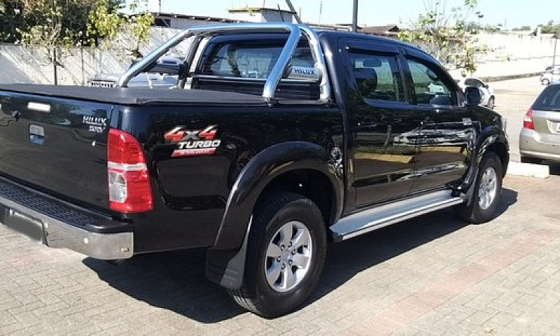 Hilux Srv 2013...