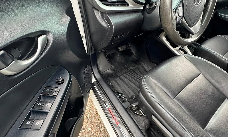 Toyota Yaris Xl Plus...