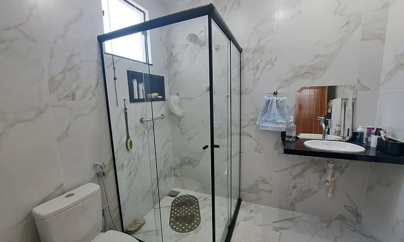 Casa Com 3 Dormitóri...